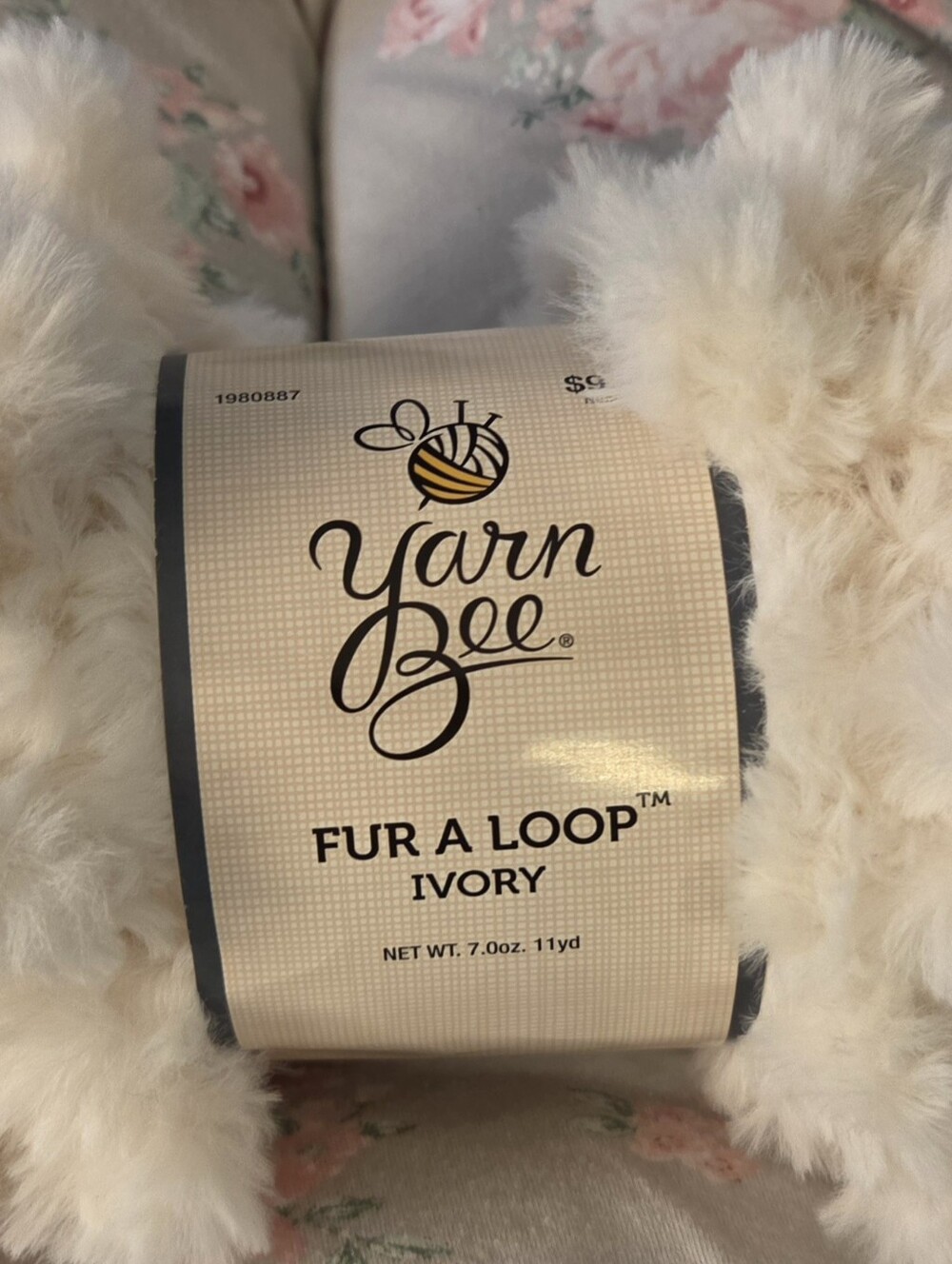 Yarn Bee Fur A Loop Ivory Plush Loop Yarn